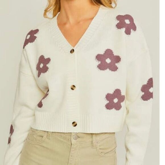 Sweater with Cute Flower Design‎ - Picture 1 of 1